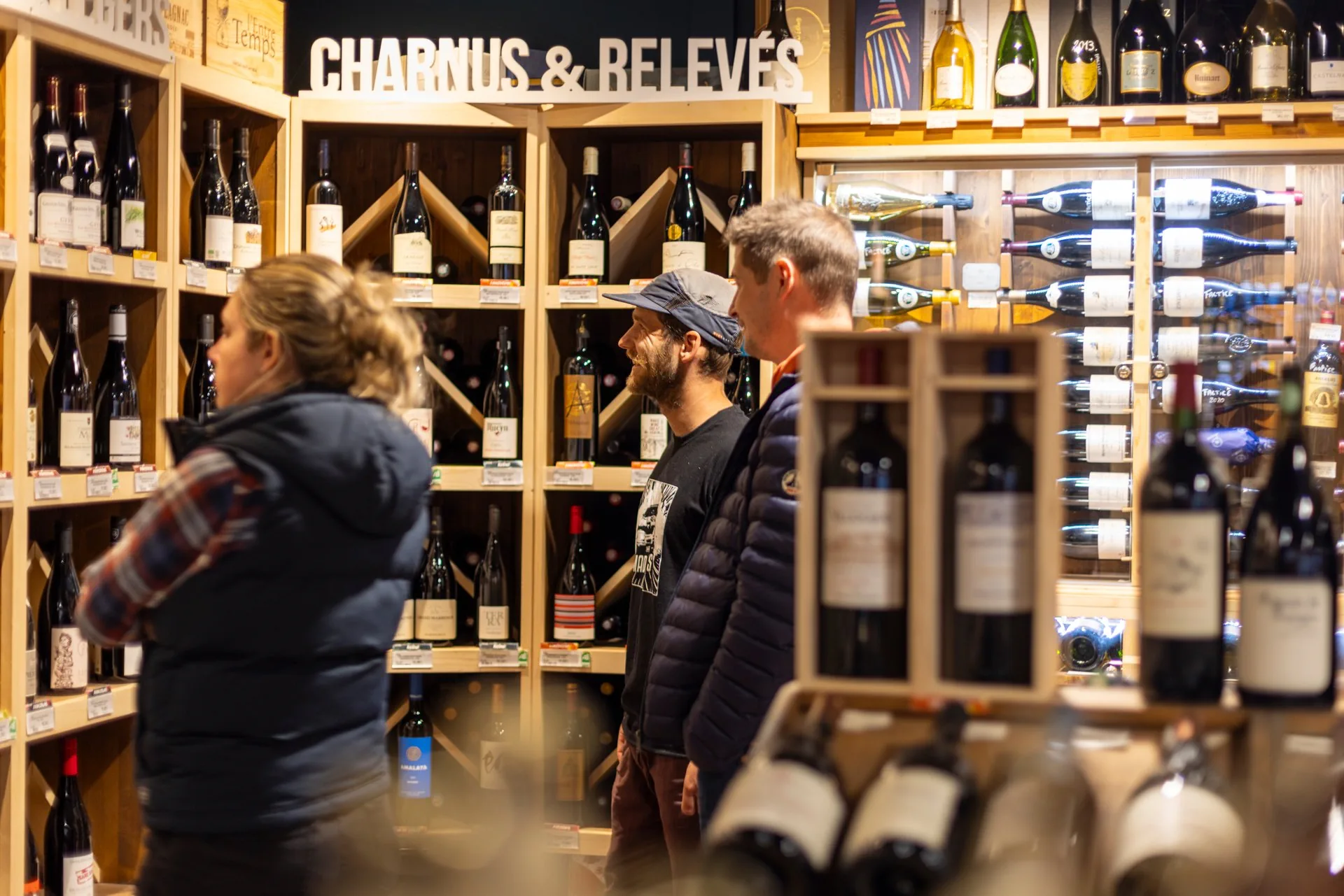 Choix de vins dans la cave du V and B de sallanches