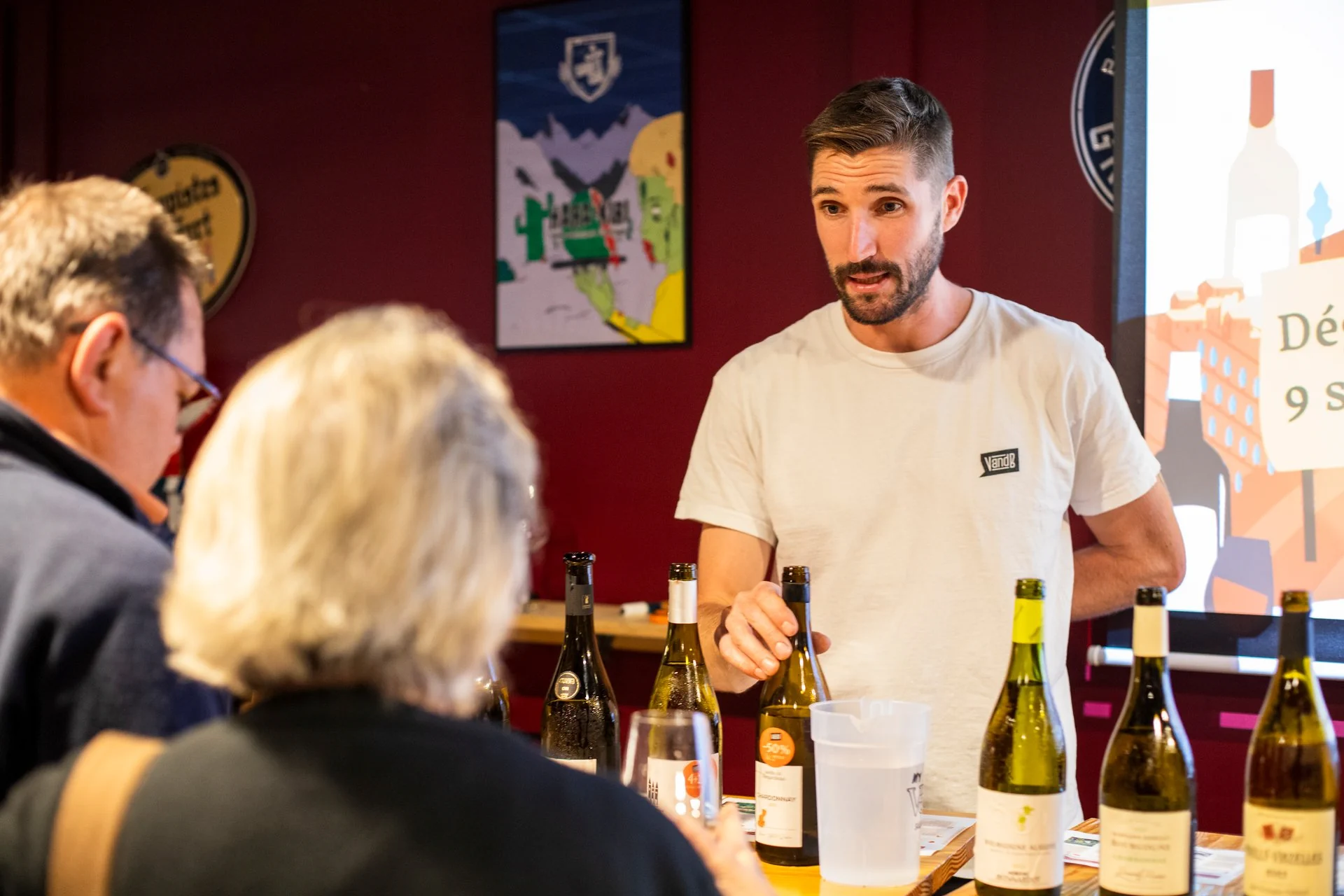 Dégustation de vin au V and B Sallanches